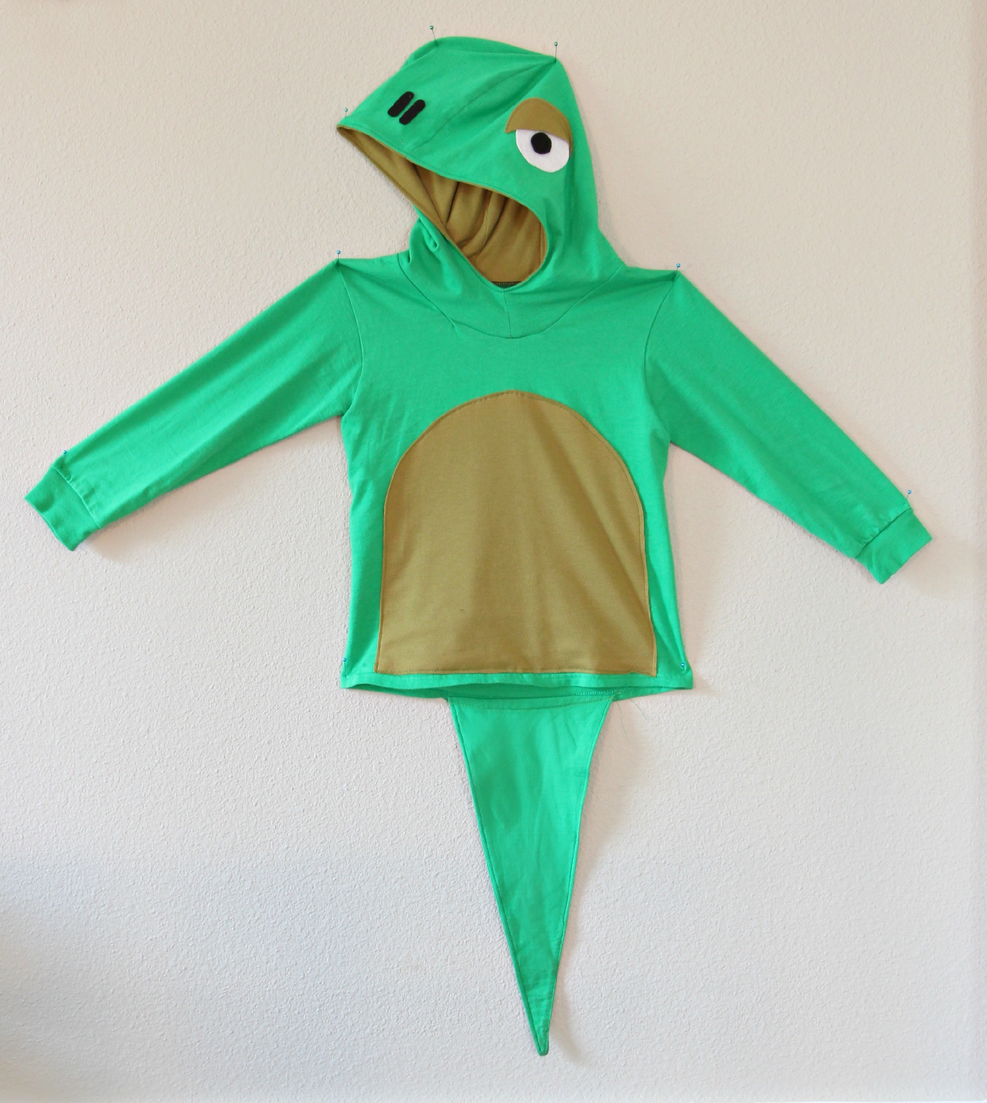 Easy DIY Lizard Costume - TaylorMade