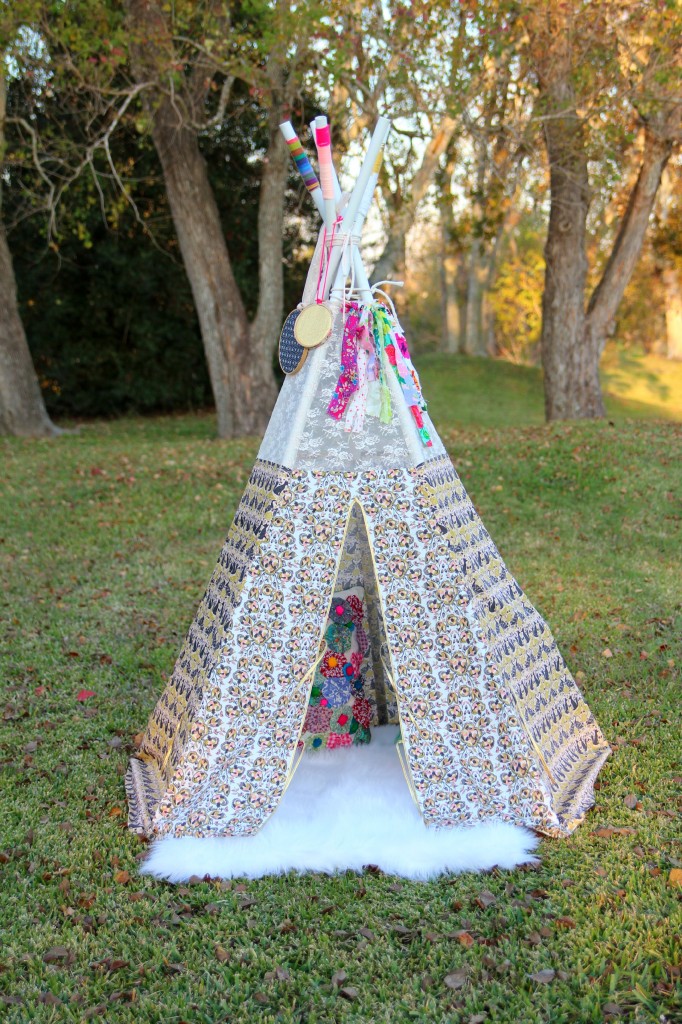 DIY TeePee with Forest Fables Fabric 